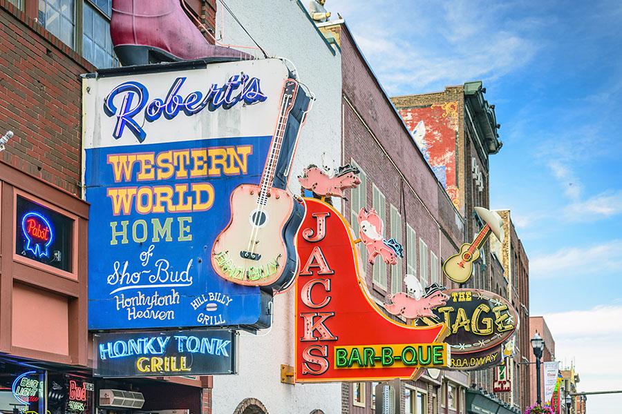 Hit the clubs on Nashville's Honky Tonk Highway