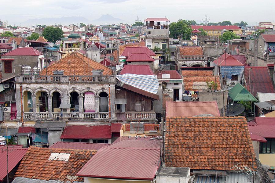 Discover hundreds of small shops in the Old Quarter of Hanoi