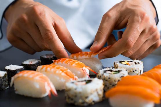 Learn how to make traditional Japanese sushi | Travel Nation
