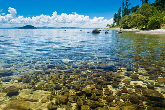 Skirt the shores of beautiful Lake Taupo | Travel Nation