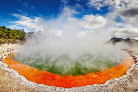 See the bubbling Champagne Pool near Rotorua | Travel Nation