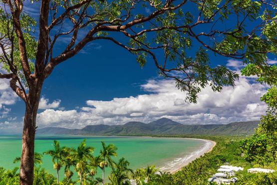Relax on the gorgeous beaches of Port Douglas | Travel Nation