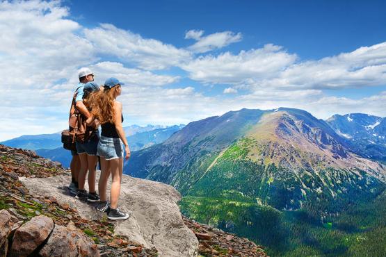 Hike to viewpoints in Rocky Mountains National Park | Travel Nation
