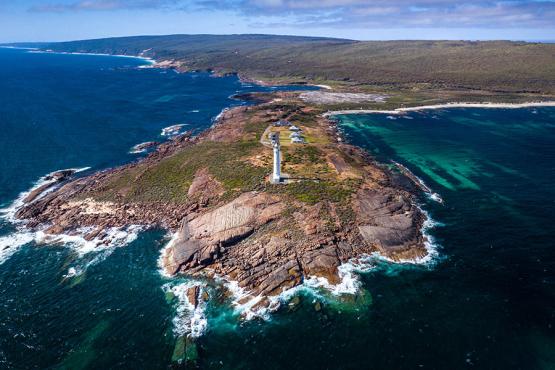 Visit the Cape Leeuwin lighthouse in Margaret River | Travel Nation