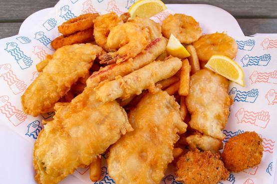 Taste the local fish & chips in Fremantle | Travel Nation