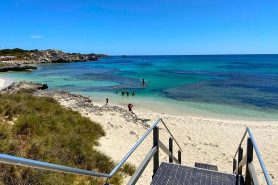 Relax on the beautiful beaches of Rottnest Island | Travel Nation