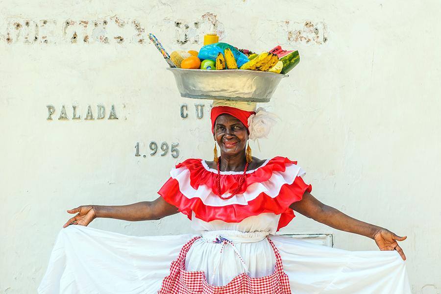 A local lady, Cartagena, Colombia | Colombia Travel Guide