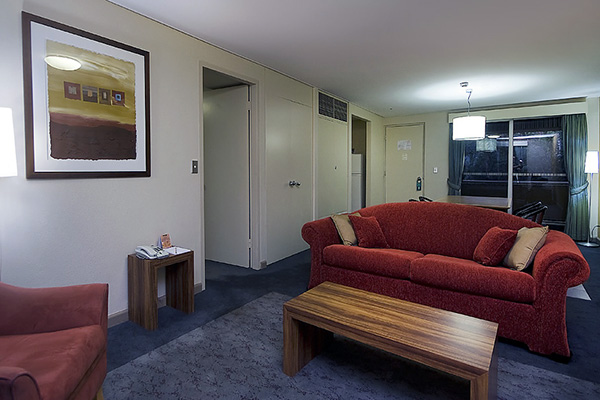Emu Walk Apartments - lounge area 